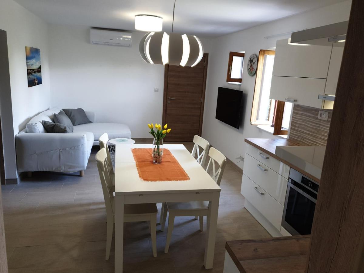 Apartments Stella Apsyrtides Osor Eksteriør billede